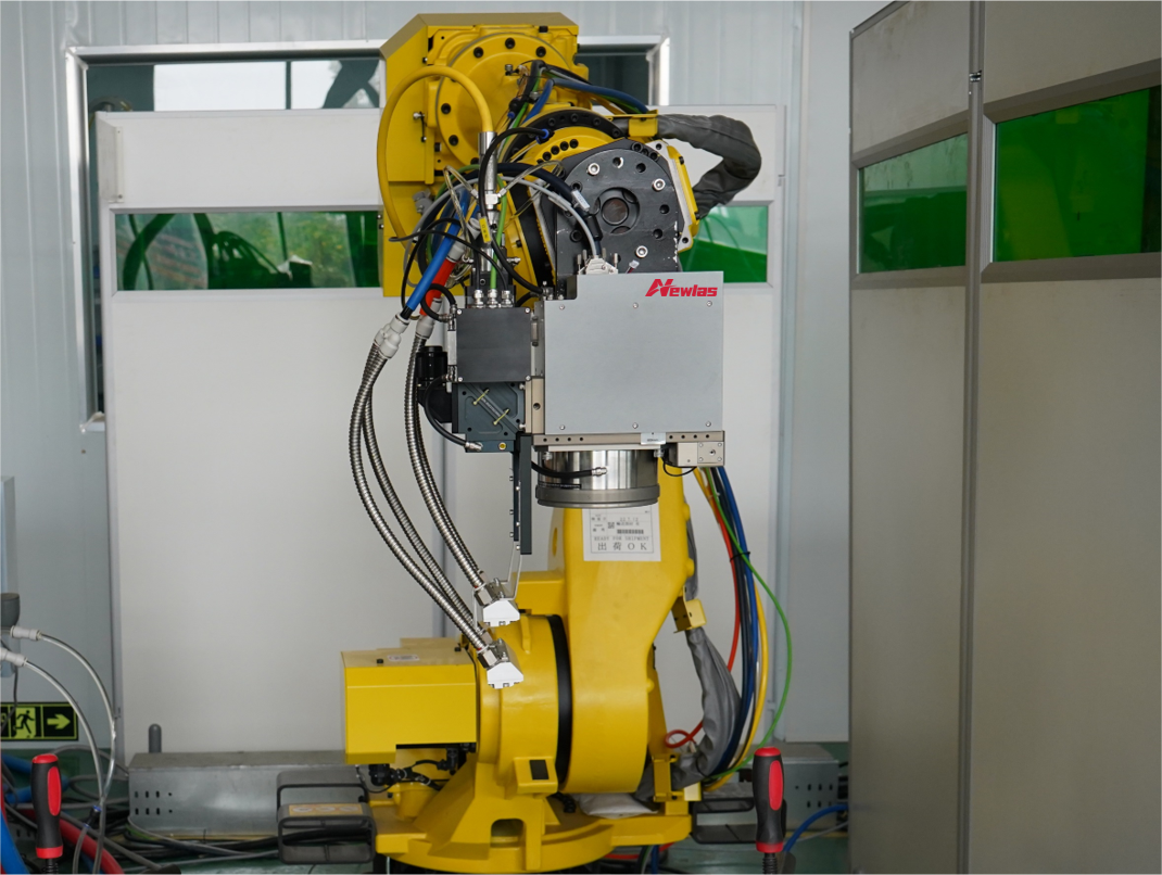 YH533388银河激光飞行焊接技术在电池极耳焊接中的应用 YH533388银河激光飞行焊接技术在电池极耳焊接中的应用